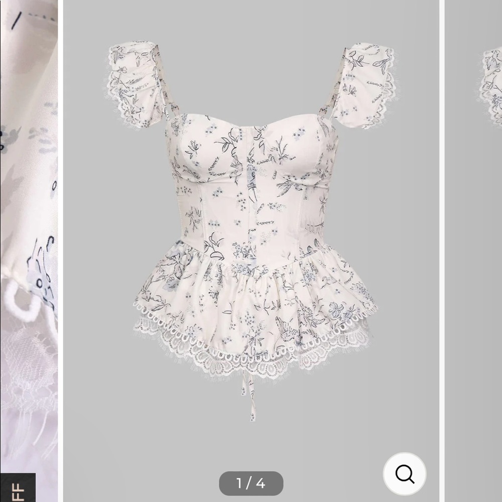NWT! Micas lace up corset, lace trim. Never worn size small
